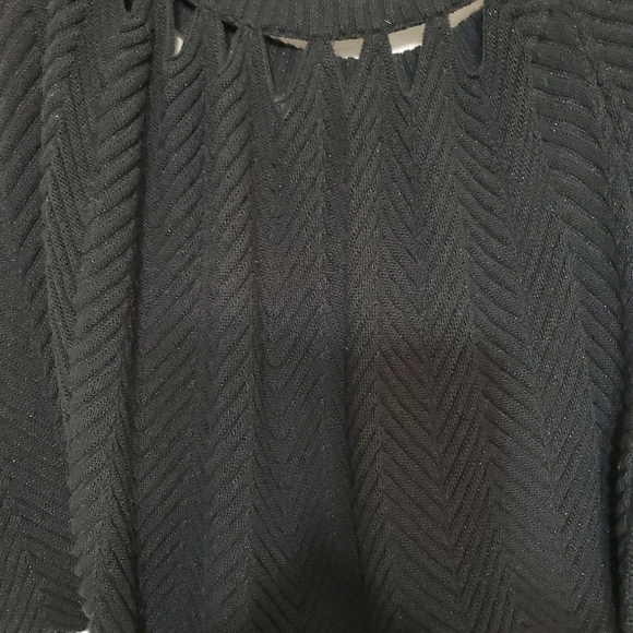 Lane Bryant Black Metallic Thread Short Sleeve Sparkly Sweater Size 14/16 - Picture 7 of 14